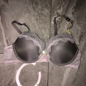 VS Super gorgeous satin Lace bra with yellow bows